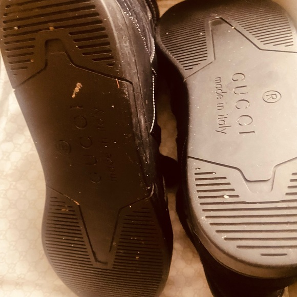 Gucci Black Sole Sneakers - Picture 5 of 7